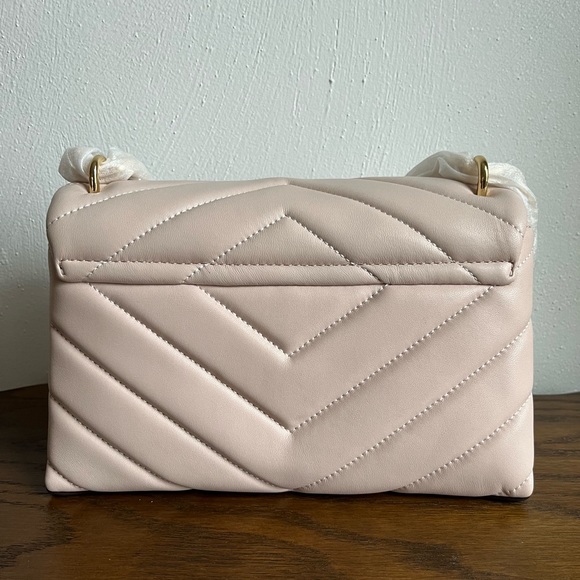 MICHAEL MICHAEL KORS Cece Chevron-Quilted Leather Crossbody- Soft Pink - Picture 3 of 9